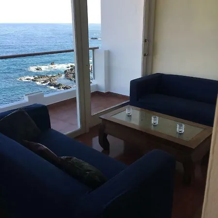 Ocean Views. Flat 3 Bedrooms. *