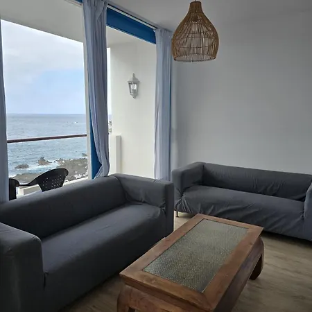 Ocean Views. Flat 3 Bedrooms. *